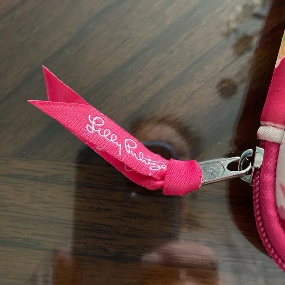 Lilly Pulitzer Neoprene Tech Sleeve in Scarlet Begonia - Picture 4 of 4